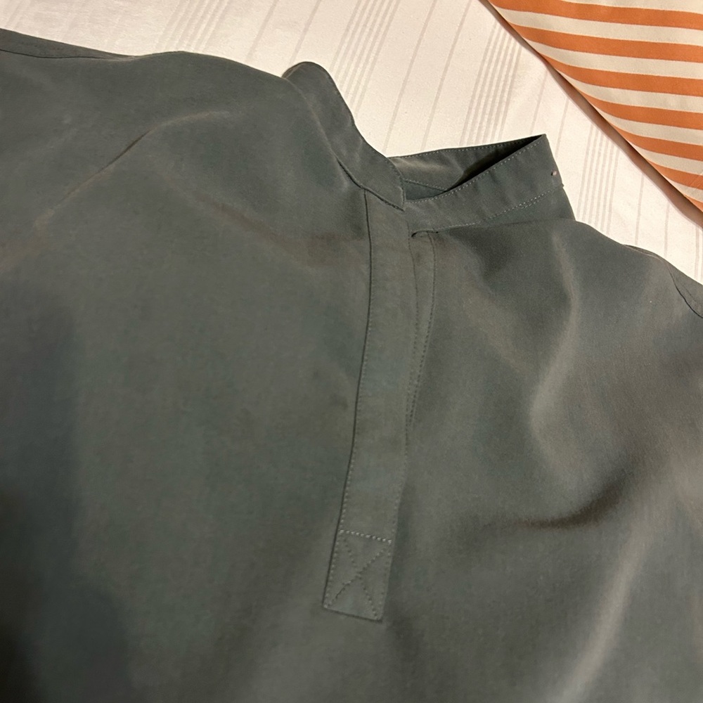 Figs Women's Gray Top